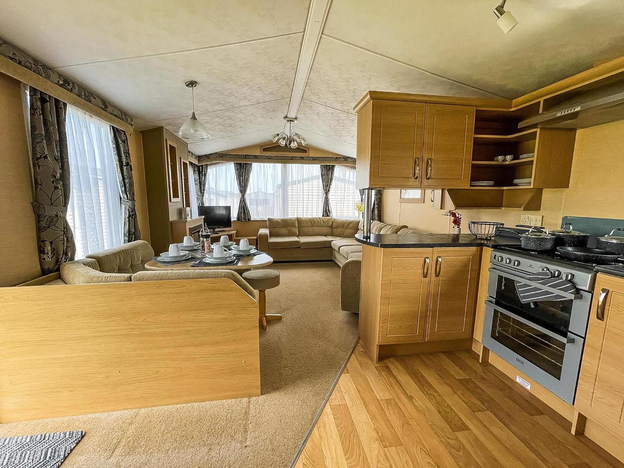 Lovely Caravan By The Beach In Pakefield, Suffolk Ref 68007Cl โลเวสทอฟต์ ภายนอก รูปภาพ