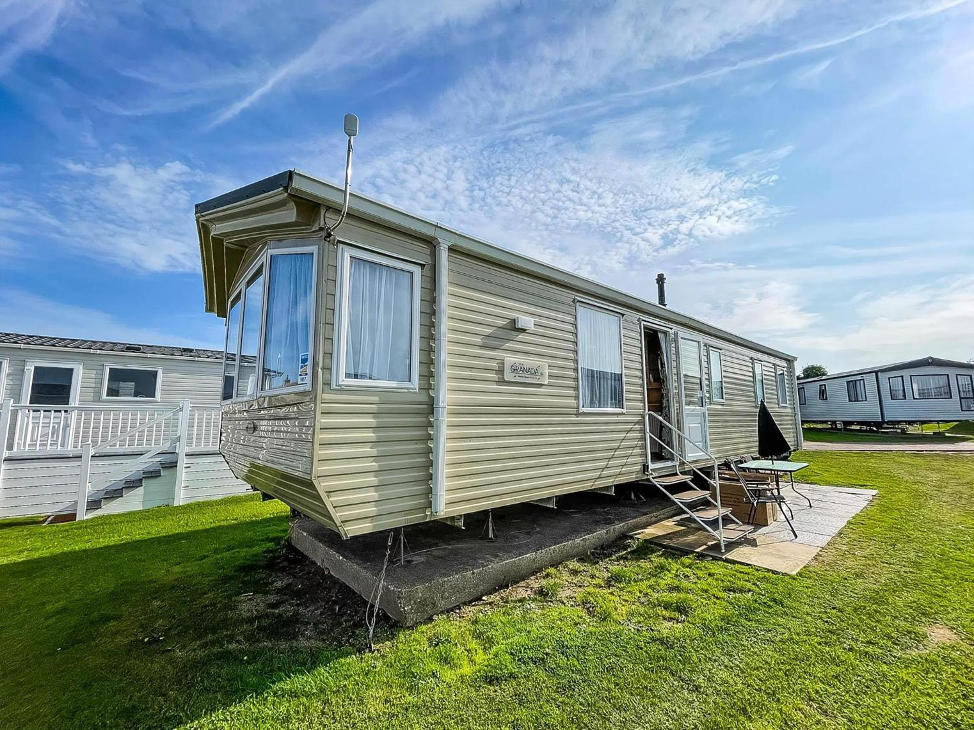 Lovely Caravan By The Beach In Pakefield, Suffolk Ref 68007Cl โลเวสทอฟต์ ภายนอก รูปภาพ
